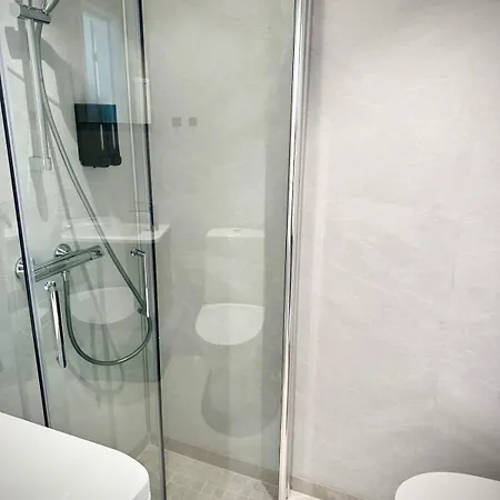 Chic And Modern -