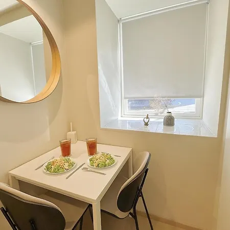 Chic And Modern -